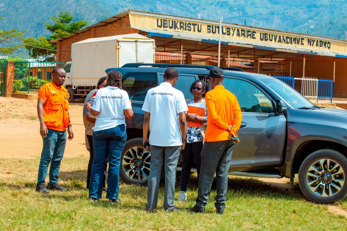 Mwakire neza iri jambo mu gihe tugenda twakira abashyitsi bakuru muri #ProfessionaUmuganda 
Mu karere ka Ngororero!

#HeheNIgwingira