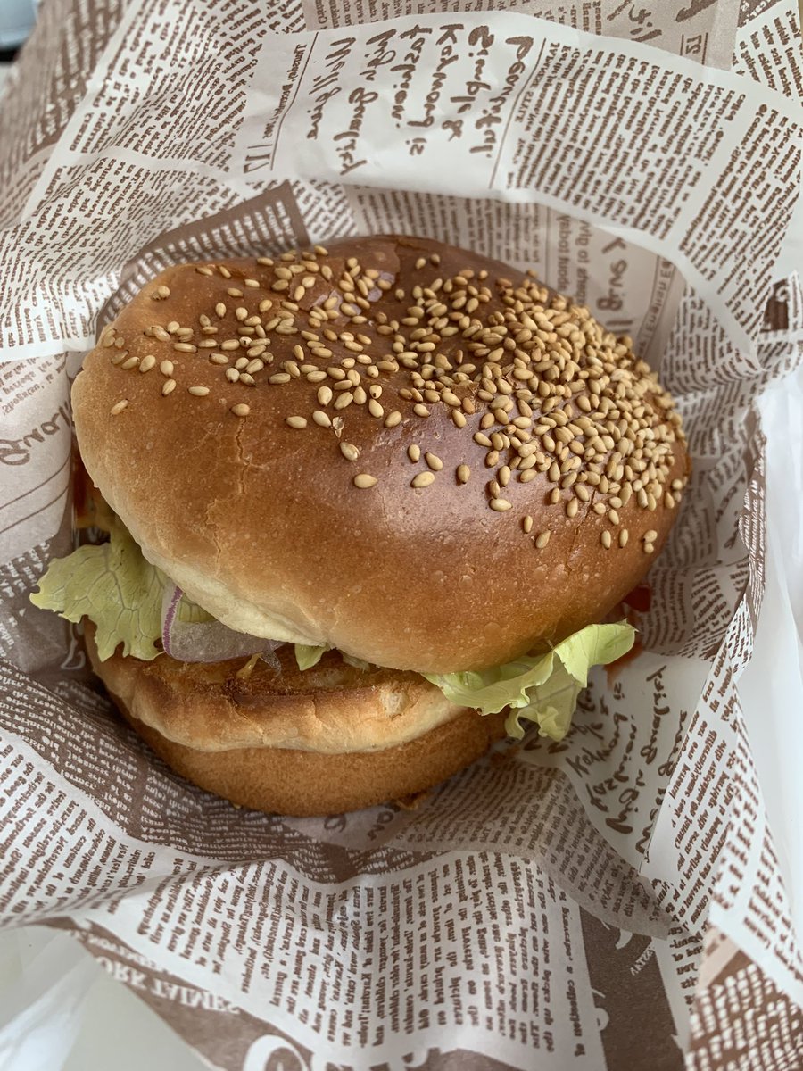 今日の晩ごはん‼️
美味しい(*´～｀*)ŧ‹"ŧ‹"ŧ‹"

つるや旅館の駐車場でやってますよ〜
