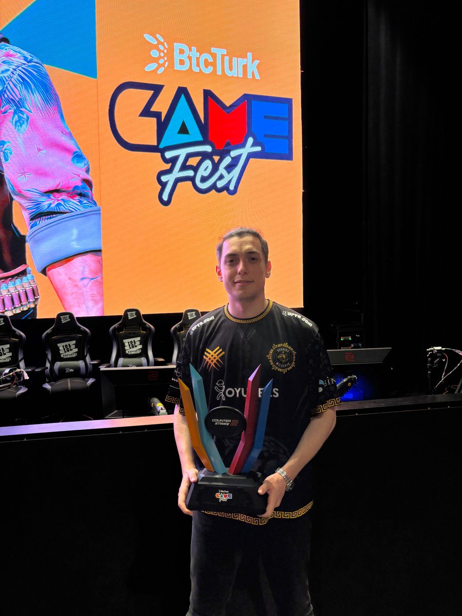 Adnan Şengül tweet media