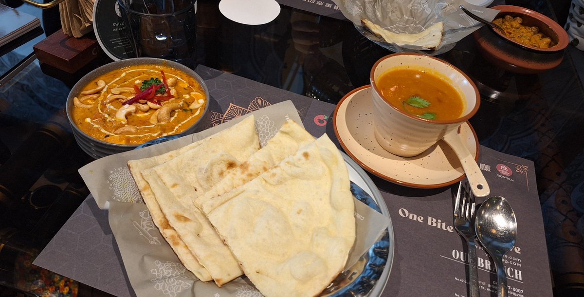 參加完人形之館跟大家一起去吃印度料理😋