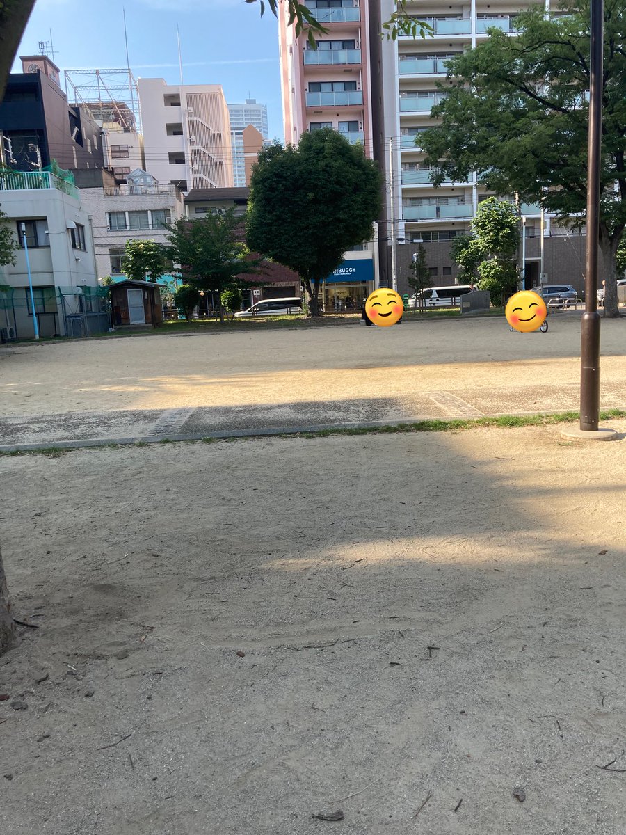 展示会の空き時間に聖地巡礼…！
当時の遊具無くなっててちょっと残念だったけど久しぶりに滑り台滑って楽しかった😂