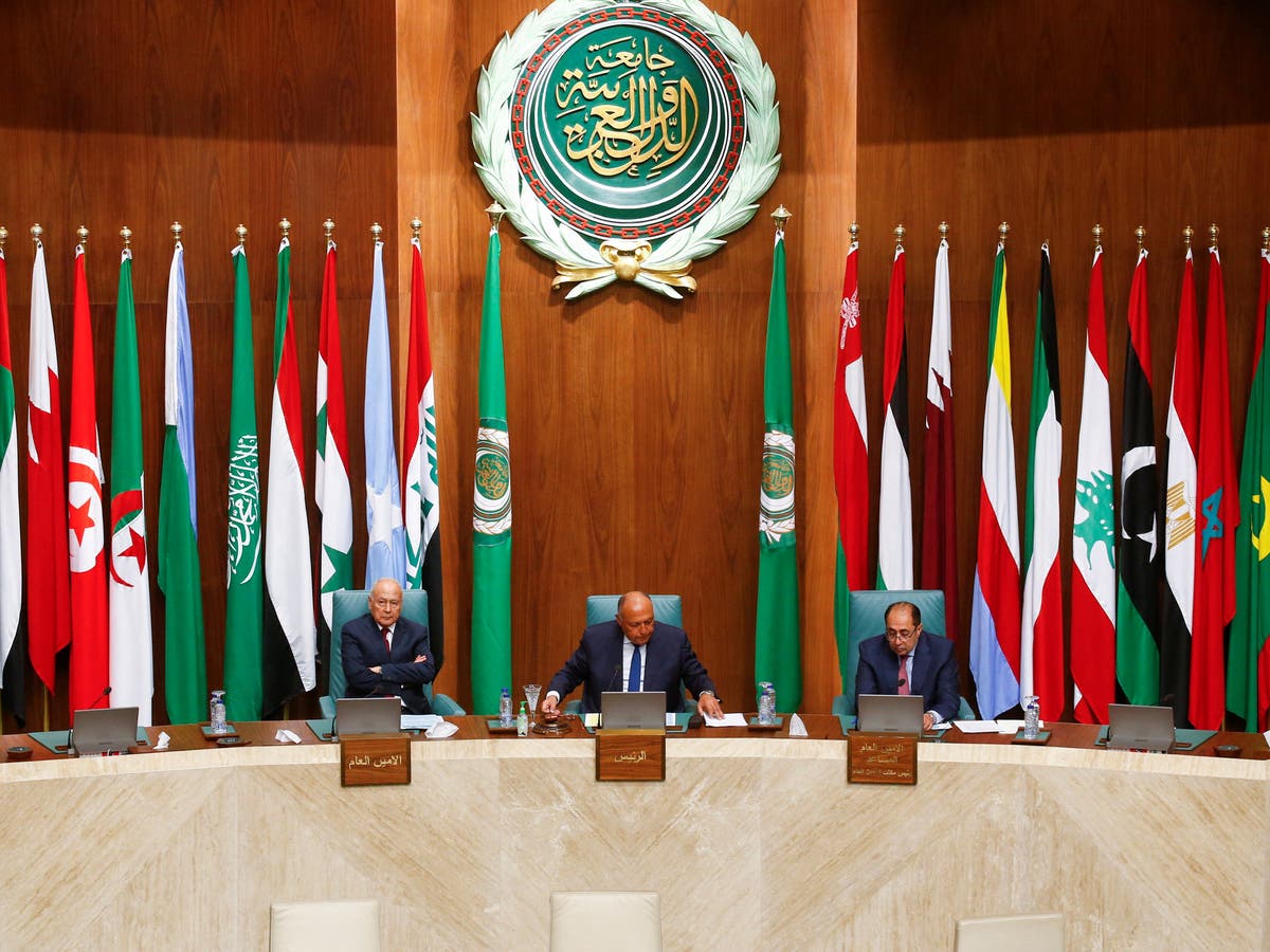 هل رأيتم دولة عربية تندد لما وقع في مدينة السمارة المغربية؟ هل أصدرت أي دولة عربية بيانا تتأسف فيه على الهجوم الإرها /بي أو تدين فيه الجزائر حاضنة الجماعة الإرها /بية و ممولتها؟ هل أعلنت أي دولة تضامنها مع المغرب و مع سكان الصحراء المغربية؟
إيوا دخلو سوق راسكم و خليو الدولة تخدم