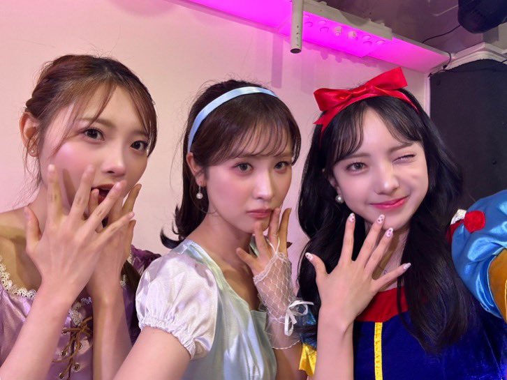 unicodeunity's tweet photo. [💝] AHHH MY PRINCESSES !!!! 

🐢 is Rapunzel, 🦢 is Cinderella and 🐰 is Snow White ♡  it fits them so well, they're so beautiful https://t.co/sOEHQEKSVT