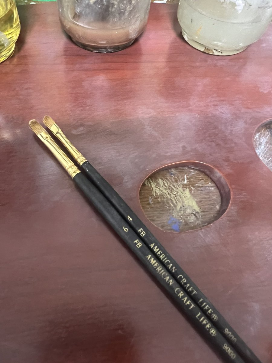 このアメリカンクラフトライフめちゃいいな。
廃番になって、ネットで残り数本とか地方の老舗の画材屋さんとかでしかもうみない。
少し値段はするけど、何本かは持っておきたい。