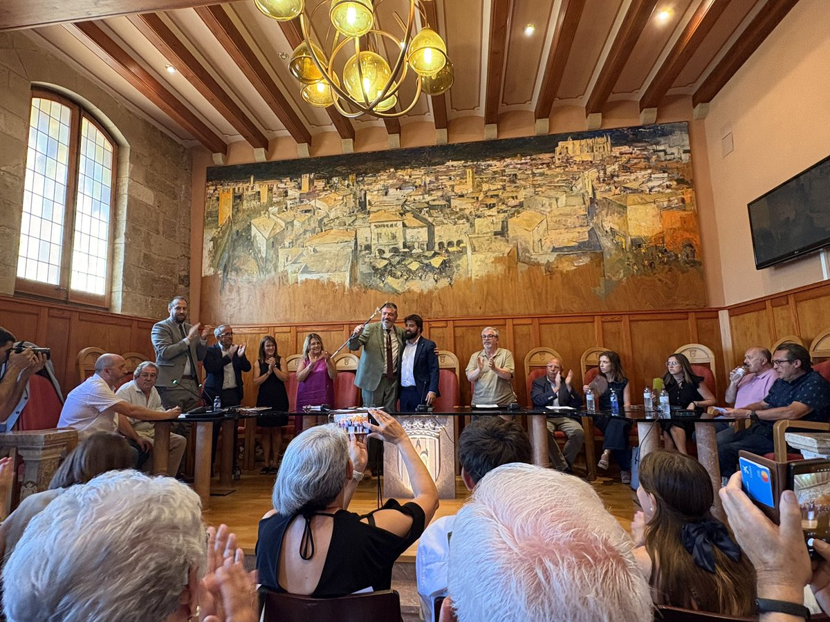 Marc Solsona (@solsona_marc) on Twitter photo Moltes felicitats <a href="/MarcVinya/">Marc Vinya</a> ! Nou alcalde de Monblanc. El temps sempre acaba posant tothom al seu lloc, t’ho mereixes, molta sort i encerts amic! <a href="/AraPacte/">Ara Pacte Local Lleida</a> <a href="/1RMollerussa/">MollerussaPrimer</a> Moltes felicitats <a href="/MarcVinya/">Marc Vinya</a> ! Nou alcalde de Monblanc. El temps sempre acaba posant tothom al seu lloc, t’ho mereixes, molta sort i encerts amic! <a href="/AraPacte/">Ara Pacte Local Lleida</a> <a href="/1RMollerussa/">MollerussaPrimer</a>