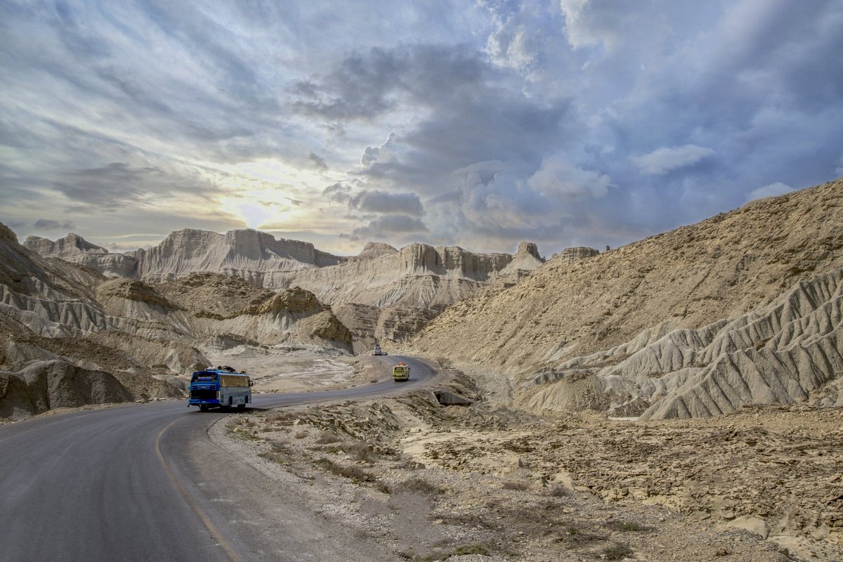 iqrytweets's tweet image. پاکستان نے امریکہ کو بلوچستان میں اہم معدنی رسائی کی پیشکش کردی چینی سرمایہ کاری کے 60 بلین ڈالر کے بعد یہ اقدام عالمی شراکت داری کے توازن اور بلوچستان کی عالمی معدنی سپلائی چین میں بڑھتی اہمیت کو نمایاں کرتا ہے۔
#BalochistanMinerals #ShehbazSharif #LocalProcessing…