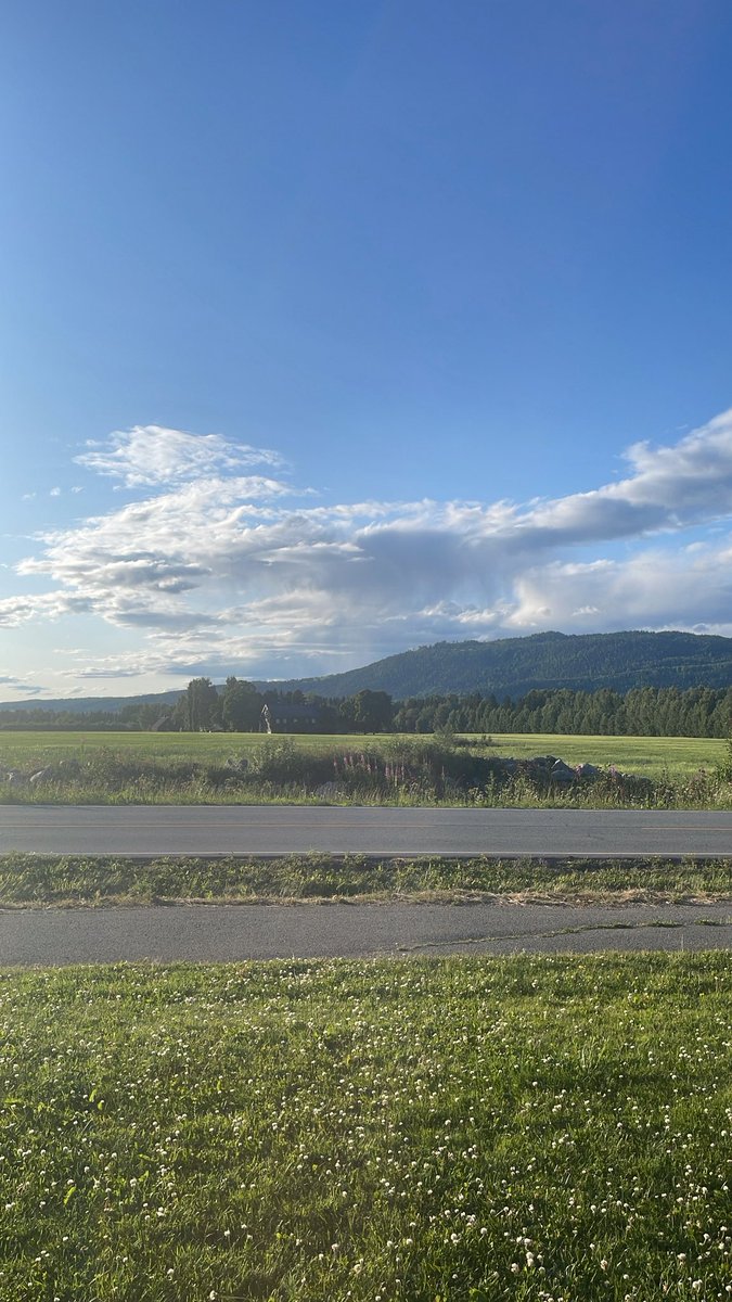 LeonSec00's tweet photo. Beautiful Norway 🇳🇴 #norway #scandinavia https://t.co/jSOT4pQIjc