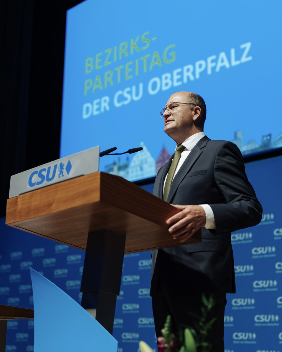 CSU (@csu) on Twitter photo Albert Füracker bleibt #Bezirksvorsitzender der CSU Oberpfalz. Er wurde heute beim Bezirksparteitag mit einem herausragenden Ergebnis wiedergewählt. Unser Parteivorsitzender <a href="/Markus_Soeder/">Markus Söder</a> machte in Weiden deutlich: „Die #CSU ist die Partei der Kommunen und des ländlichen Raums! Albert Füracker bleibt #Bezirksvorsitzender der CSU Oberpfalz. Er wurde heute beim Bezirksparteitag mit einem herausragenden Ergebnis wiedergewählt. Unser Parteivorsitzender <a href="/Markus_Soeder/">Markus Söder</a> machte in Weiden deutlich: „Die #CSU ist die Partei der Kommunen und des ländlichen Raums!
