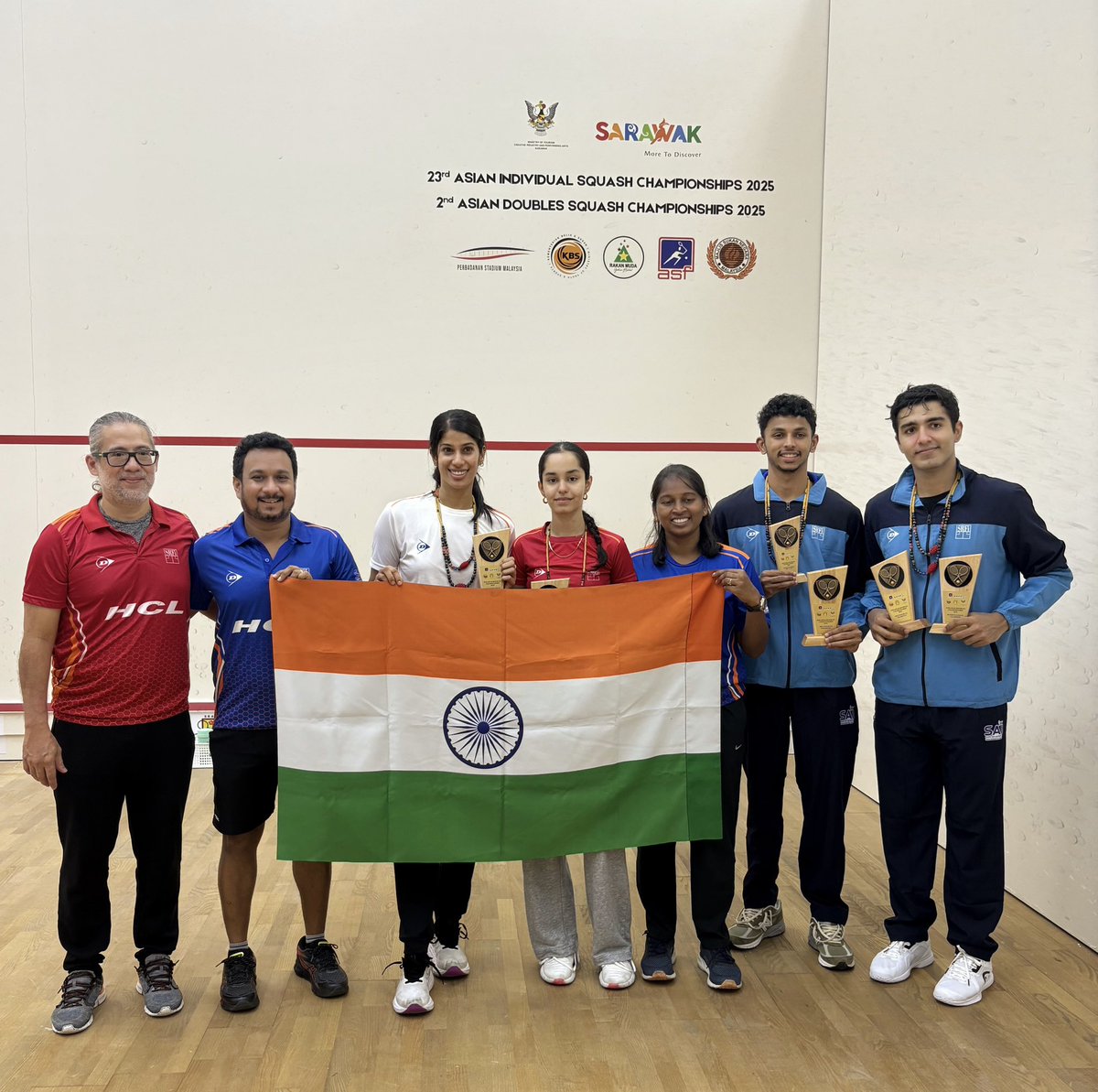 Joshna Chinappa (@joshnachinappa) on Twitter photo Asian Doubles Championships 2025✨
🥇in the Women’s with <a href="/Anahat_Singh13/">Anahat Singh</a> and 🥉 in the Mixed with Vela! Thank you to my doubles partners for being awesome this week🙌🏽 ! I loved and enjoyed being back playing for India again♥️ Jai Hind🇮🇳 Asian Doubles Championships 2025✨
🥇in the Women’s with <a href="/Anahat_Singh13/">Anahat Singh</a> and 🥉 in the Mixed with Vela! Thank you to my doubles partners for being awesome this week🙌🏽 ! I loved and enjoyed being back playing for India again♥️ Jai Hind🇮🇳