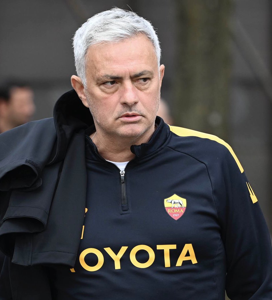 SteveBrown_sb's tweet image. 🚨Ex-Everton boss Rafael Benitez is to manage the Everton legends team against Roma on 9 August. Jose Mourinho will manage the Roma side. 🔵 #EFC