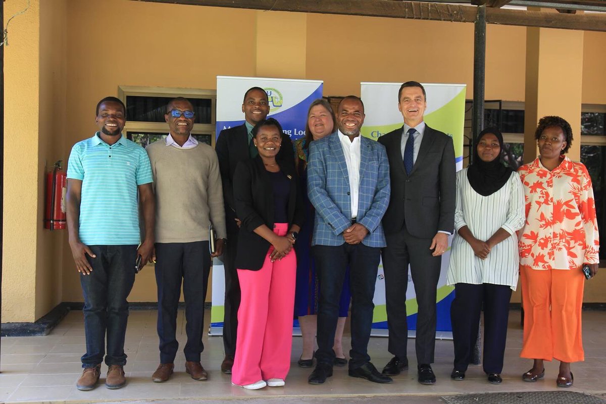 U.S. Ambassador to Tanzania (@usambtanzania) on Twitter photo Kaimu Balozi Lentz alikutana na wanachama wa <a href="/UTPCtz/">Union of Tanzania Press Clubs</a> jijini Dodoma kwa ajili ya majadiliano kuhusu matarajio ya wanahabari na wananchi kuelekea kufungwa kwa Bunge. Una maoni gani? Shiriki hapa chini 👇
————————————————
Chargé d’Affaires Lentz met with <a href="/UTPCtz/">Union of Tanzania Press Clubs</a> members in Dodoma to Kaimu Balozi Lentz alikutana na wanachama wa <a href="/UTPCtz/">Union of Tanzania Press Clubs</a> jijini Dodoma kwa ajili ya majadiliano kuhusu matarajio ya wanahabari na wananchi kuelekea kufungwa kwa Bunge. Una maoni gani? Shiriki hapa chini 👇
————————————————
Chargé d’Affaires Lentz met with <a href="/UTPCtz/">Union of Tanzania Press Clubs</a> members in Dodoma to