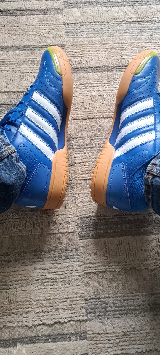 marcrich73's tweet photo. @adiFamily_ making their debut today, special light, for a trip to the shops https://t.co/glbZxjUAlr