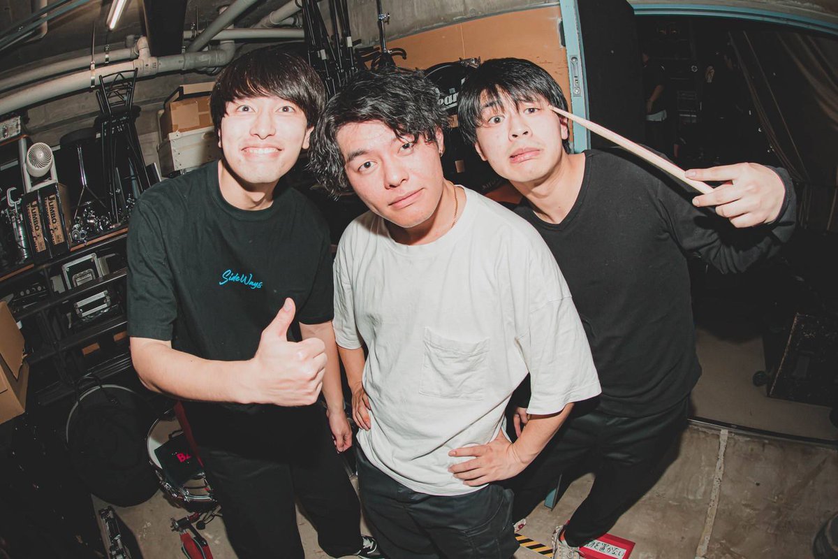 Neon Trip (@neontrip_fuk) on Twitter photo 【📢お知らせ📢】
7/20(日) 熊本Django
7/21(月) 大分CLUB SPOT
の2本のみBa.ばぶおの諸事情により出演が難しいためサポートベースを迎えてのライブとなります。
◯サポートベーシスト
うめだ(<a href="/TakaakiUmeda/">うめだ/SideWays(サイドウェイズ)</a>)
Sideways(<a href="/SideWays_uiu/">SideWays(サイドウェイズ)</a>)より
是非いつもと違うNeon Tripをお楽しみください👮 【📢お知らせ📢】
7/20(日) 熊本Django
7/21(月) 大分CLUB SPOT
の2本のみBa.ばぶおの諸事情により出演が難しいためサポートベースを迎えてのライブとなります。
◯サポートベーシスト
うめだ(<a href="/TakaakiUmeda/">うめだ/SideWays(サイドウェイズ)</a>)
Sideways(<a href="/SideWays_uiu/">SideWays(サイドウェイズ)</a>)より
是非いつもと違うNeon Tripをお楽しみください👮