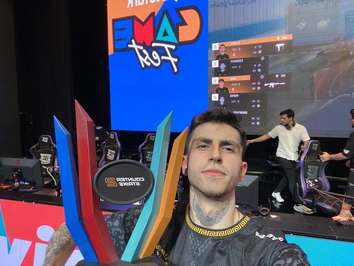 Hatırladın mı ali abi hep bugünlerin hayalini kuruyorduk <a href="/cancizzx/">Can "Cizzx" Pars</a>