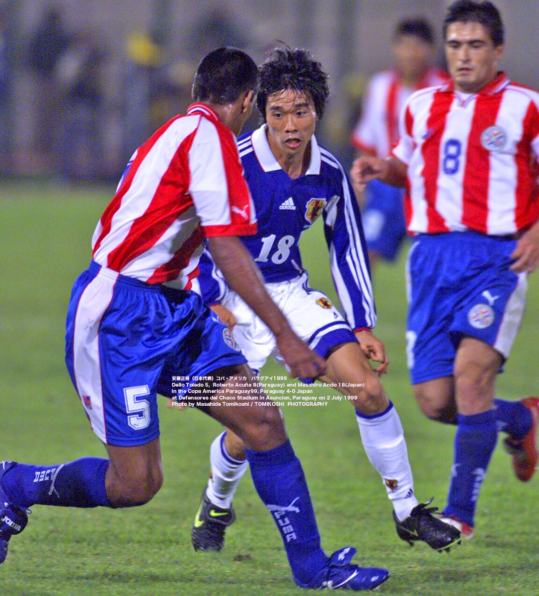 安藤正裕（日本代表）コパ・アメリカ1999
Delio Toledo 5,  Roberto Acuña 8(Paraguay) and Masahiro Ando 18(Japan)
in the Copa America Paraguay99, Paraguay 4-0 Japan 
at Defensores del Chaco  in Asuncion, Paraguay 
2 July 1999
Photo by Masahide Tomikoshi / TOMIKOSHI  PHOTOGRAPHY