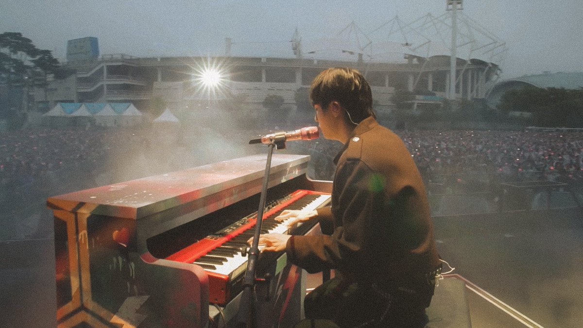 filmsforjin's tweet image. our ballad king 🎹💓