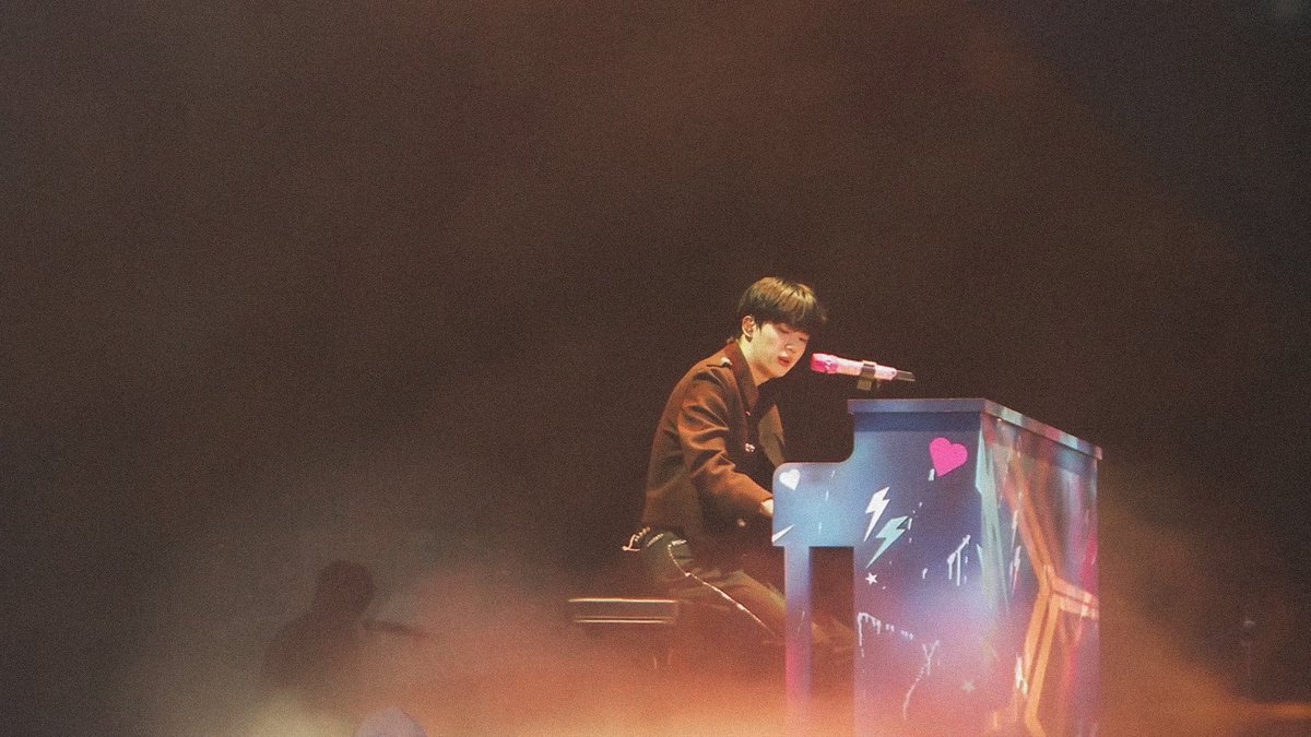 filmsforjin's tweet image. our ballad king 🎹💓