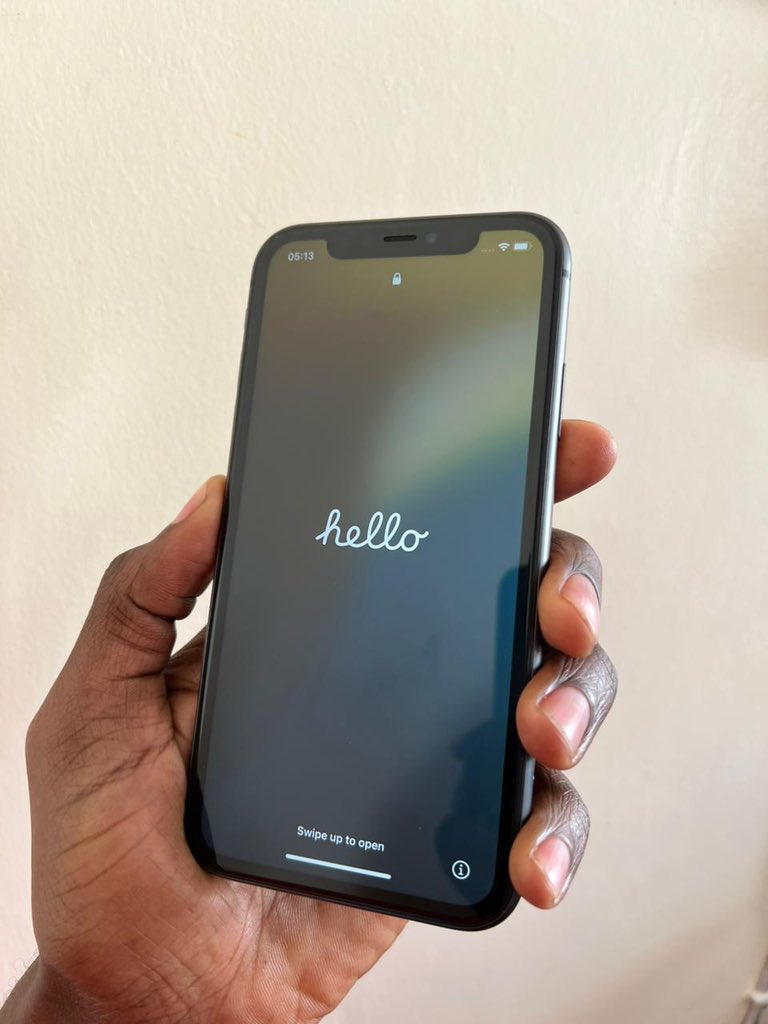 JakeTech22's tweet photo. @EdwinNgany iPhone 11 64GB @ 25,000 KES

☎️ 0795 461 634 https://t.co/CPTnuZi1vc