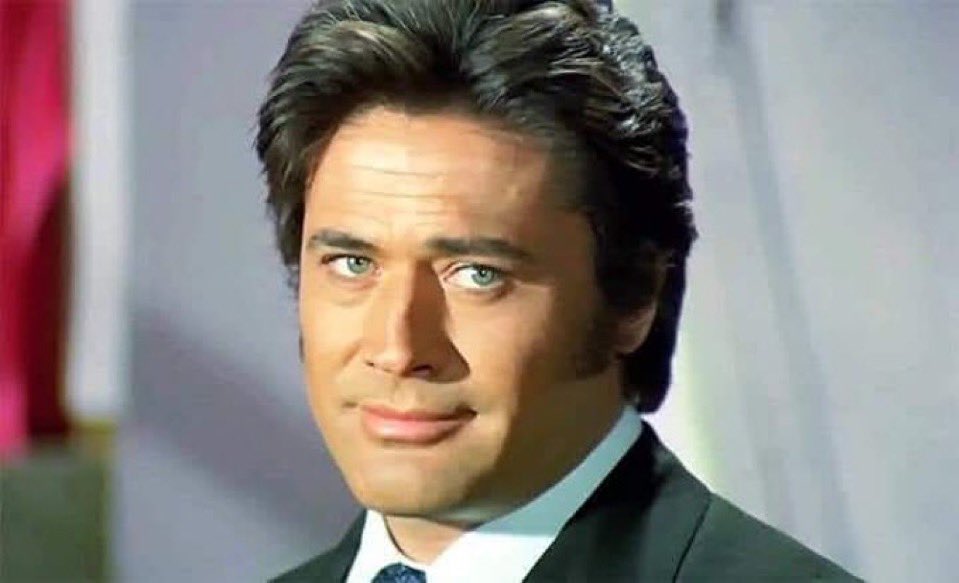 Ebediyete intikalinin üçüncü yıldönümünde Türk sinemasının efsane oyuncusu simge karakter Cüneyt Arkın’ı saygı ve rahmetle anıyoruz. 🙏🏻