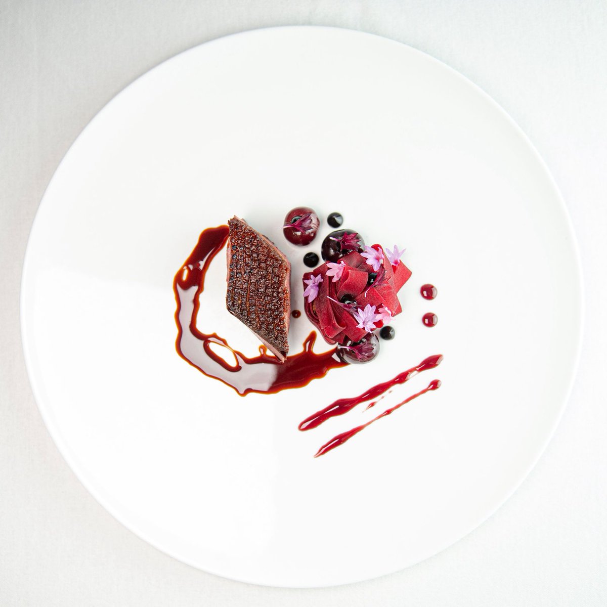 Duck, Black Cherries, Beetroot, Sauce aux Cerises, Cherry Gastrique, Confit Duck leg.
#michelin #michelinguide #onepico #dublin