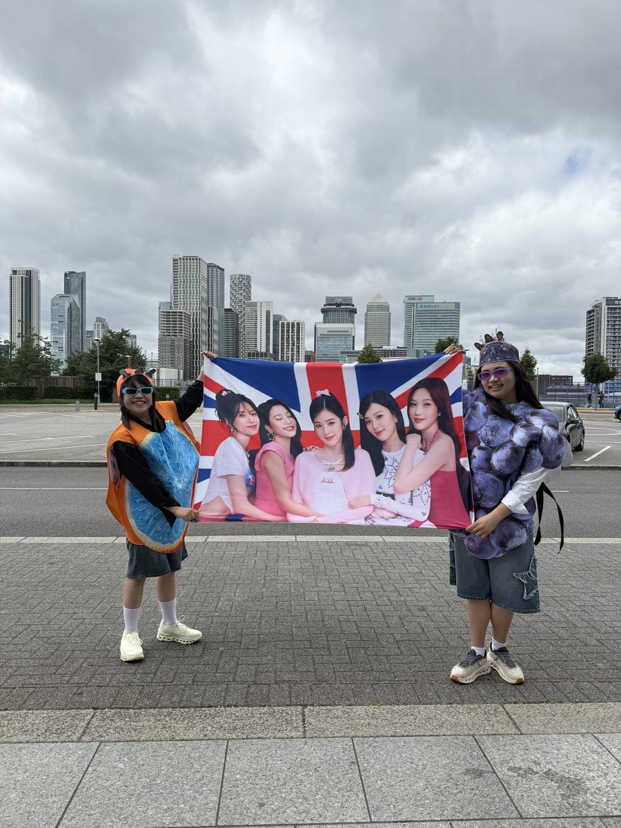 We complete you Red Velvet 🍉🍍🍊🥝🍇