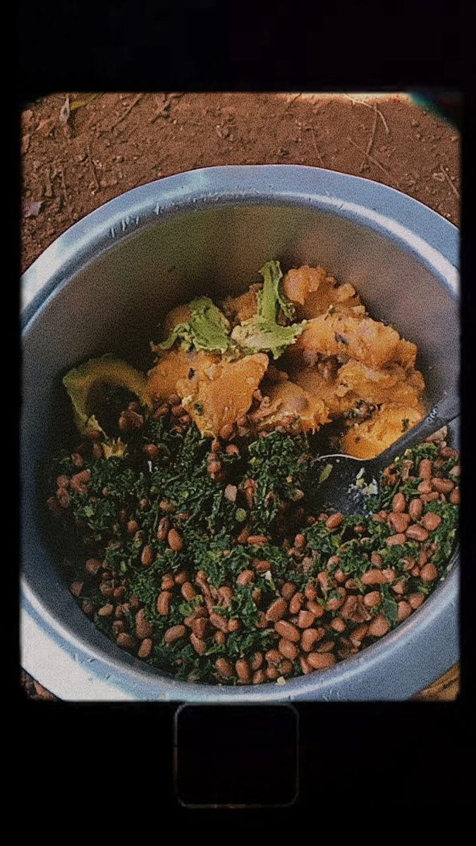 deeurus's tweet image. Mnakula nini lunch ??

#ArrestTerroristActivists #MilkLove #BBFanFest #Breaking4 #arrestterroristactivists