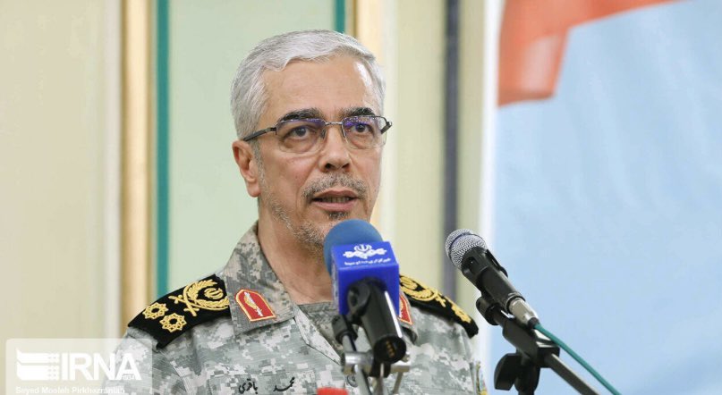 KaroubiMT's tweet image. باقری گوهری از نسل مردان کمنظیر دفاع مقدس بود. نه به ثروت آلوده شد نه به قدرت.
سرلشگر باقری همچون برادرش حسن، آن بزرگمرد، برای ایران پاک و بیآلایش به همراه همسر و دخترش به سوی خدا شتافت.