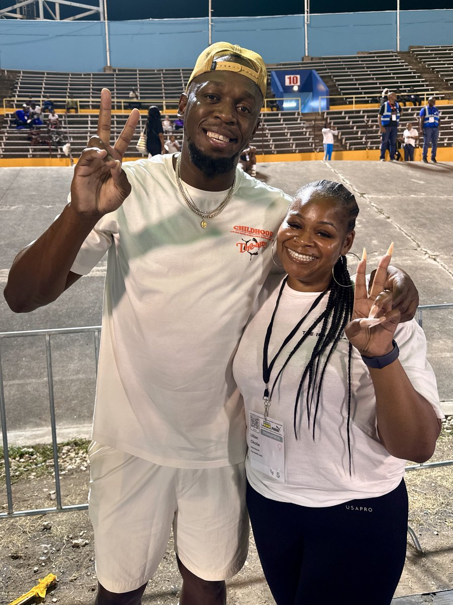 LillzTIL's tweet image. Hello, I met Usain Bolt last night & he did my fave pose 🤭🇯🇲🇯🇲🇯🇲
