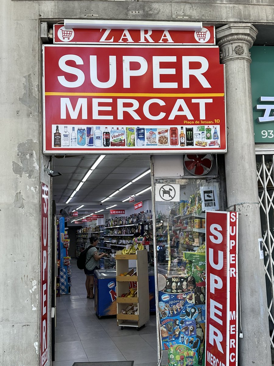 Jamfris's tweet image. Zara diversificando negocio… 

@MastersOfNaming