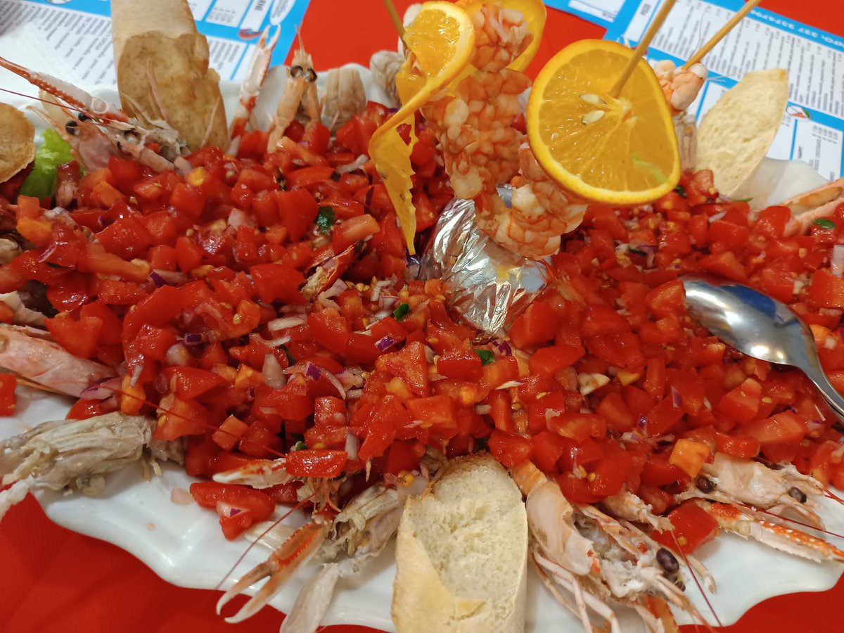 km627673's tweet photo. AL Ristorante Happy  PUOI TROVARE UNA CATALANA DI CROSTACEI COTTO AL VAPORE 💯 FRESCHISSIMO LEGGERISSIMO UNO DEI MEGLIORI MERAVIGLIOSI ESTIVI 💪 PIATTO BELLO ANCHE DA VEDERE 🎉 ( ASTICE, SCAMPI, MAZZANCOLLE NOSTRANA CAPESANTE, CANESTRINI E
☎️ 327 237 4796 https://t.co/HWN0VOROH4