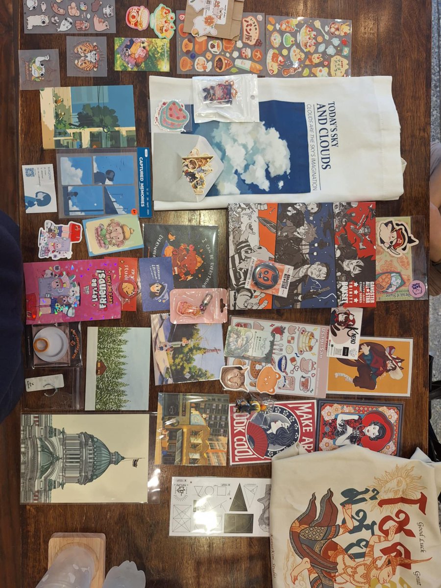 Rascal0rMilk's tweet image. ล้มละลายกันเลยทีเดียว 55555 แต่ได้อุดหนุนสายผลิตก็แฮปปี้แล้วว 🦇🩷✨ #IFEXPO25