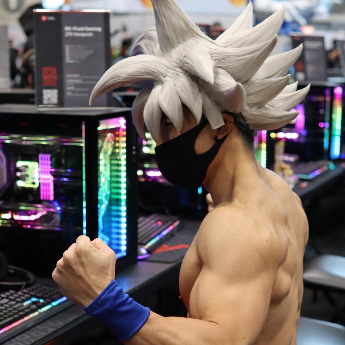 It’s the weekend, what games are you diving into? 👾 Show us your epic gaming setups, collectibles and game inspired PC builds ⚒️— we want to showcase our favorites! 📸 

#GamingPC #Gamingsetup #Liquidcooling #watercooling #cosplay