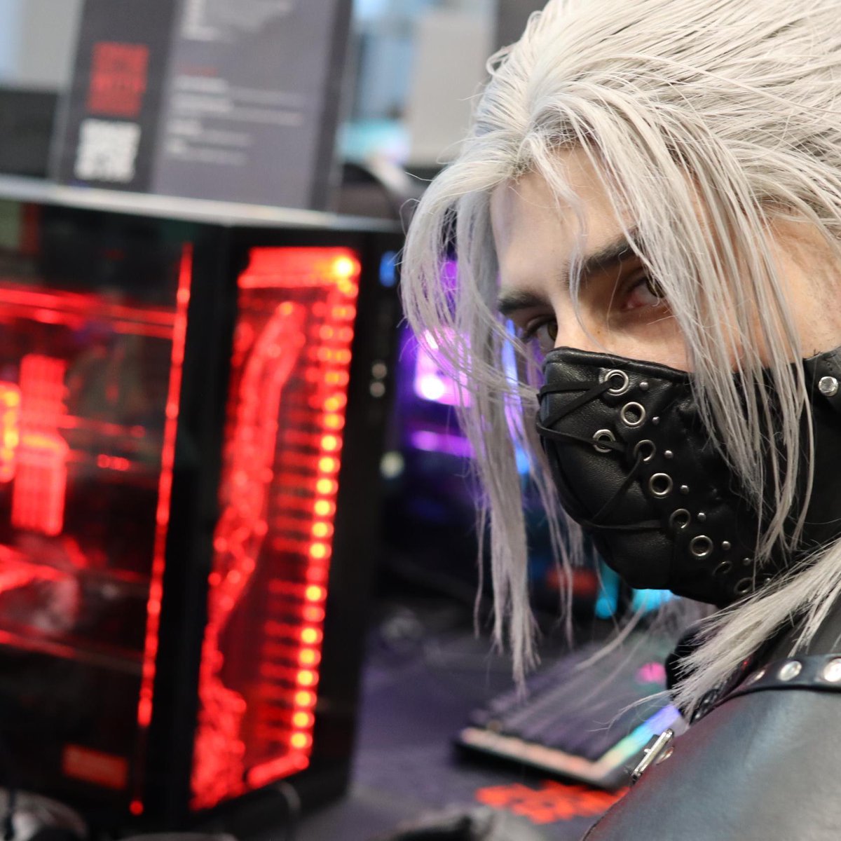 EKbyLMTEK's tweet image. It’s the weekend, what games are you diving into? 👾 Show us your epic gaming setups, collectibles and game inspired PC builds ⚒️— we want to showcase our favorites! 📸 

#GamingPC #Gamingsetup #Liquidcooling #watercooling #cosplay