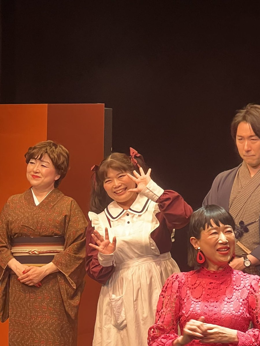 satsumariko1111's tweet image. りんごさんからお誘いいただき、観に行ってきました！
本当に観てよかった🥰
最初の役者全員出てきた瞬間に悟りました😌

\この舞台絶対に好き！！/

どこ見ても、キャラが大渋滞してる🤣

そして、TLで流れてくる林檎さんの可愛さ、実物を楽しみにしてました🍎💕
 #スラステ