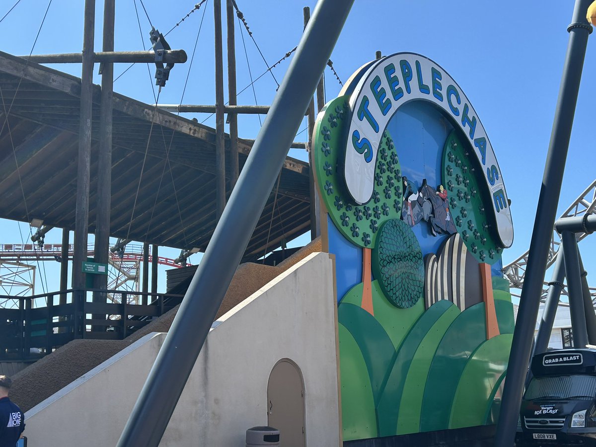 Definitely one of the most unique rides in the world. Insane this still exists out there.