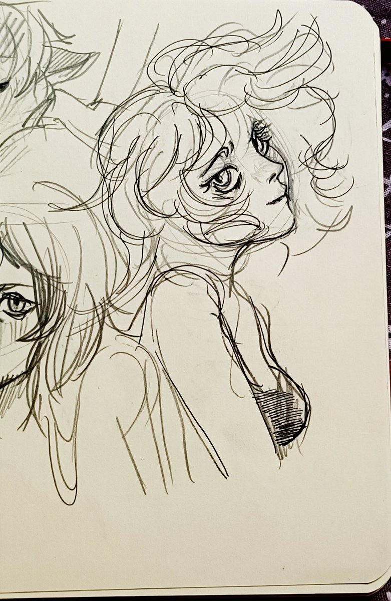 tasneff89536's tweet image. Sketches I made today