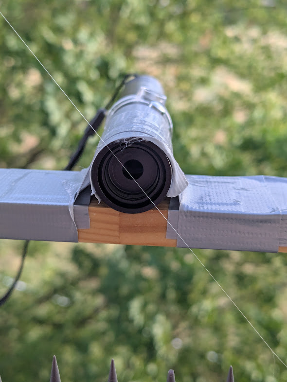 peser_la_Terre's tweet image. Diffraction par un fil d&apos;araignée. 
Une coopération physique/SVT :-)
#physics #diffraction #laser
(résultat : diamètre de 35 µm)