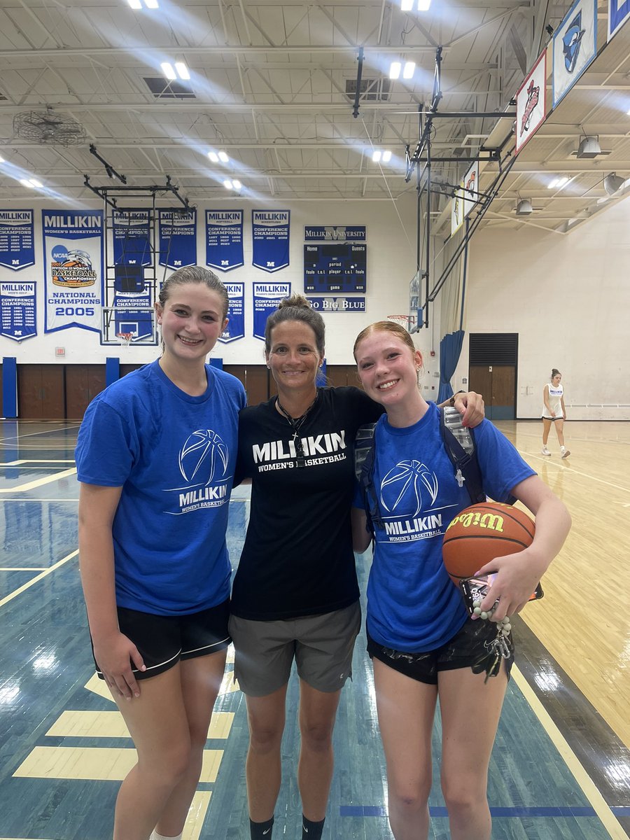 NancyKing34's tweet image. Thank you @MillikinWBB for a great camp!! I had such a blast and it was great to see @mliebl20 !! Missed you @CoachHammer_WBB @Coach_Brent24 @PheeElite #backtowork #phee #focused