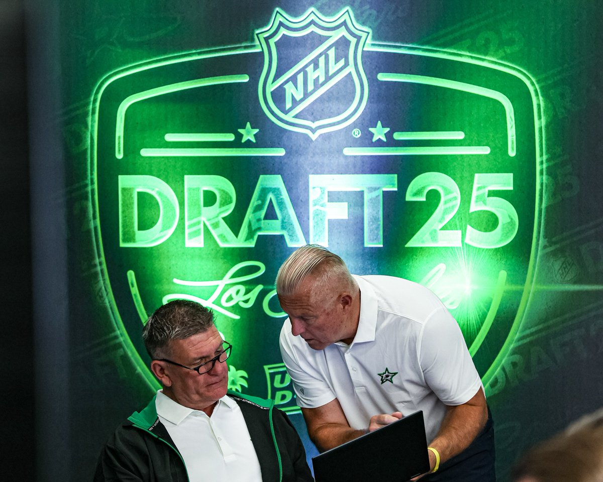 X - Dallas Stars (@dallasstars) on Twitter photo Let the chefs cook ๐จโ๐ณ
#NHLDraft Let the chefs cook ๐จโ๐ณ
#NHLDraft