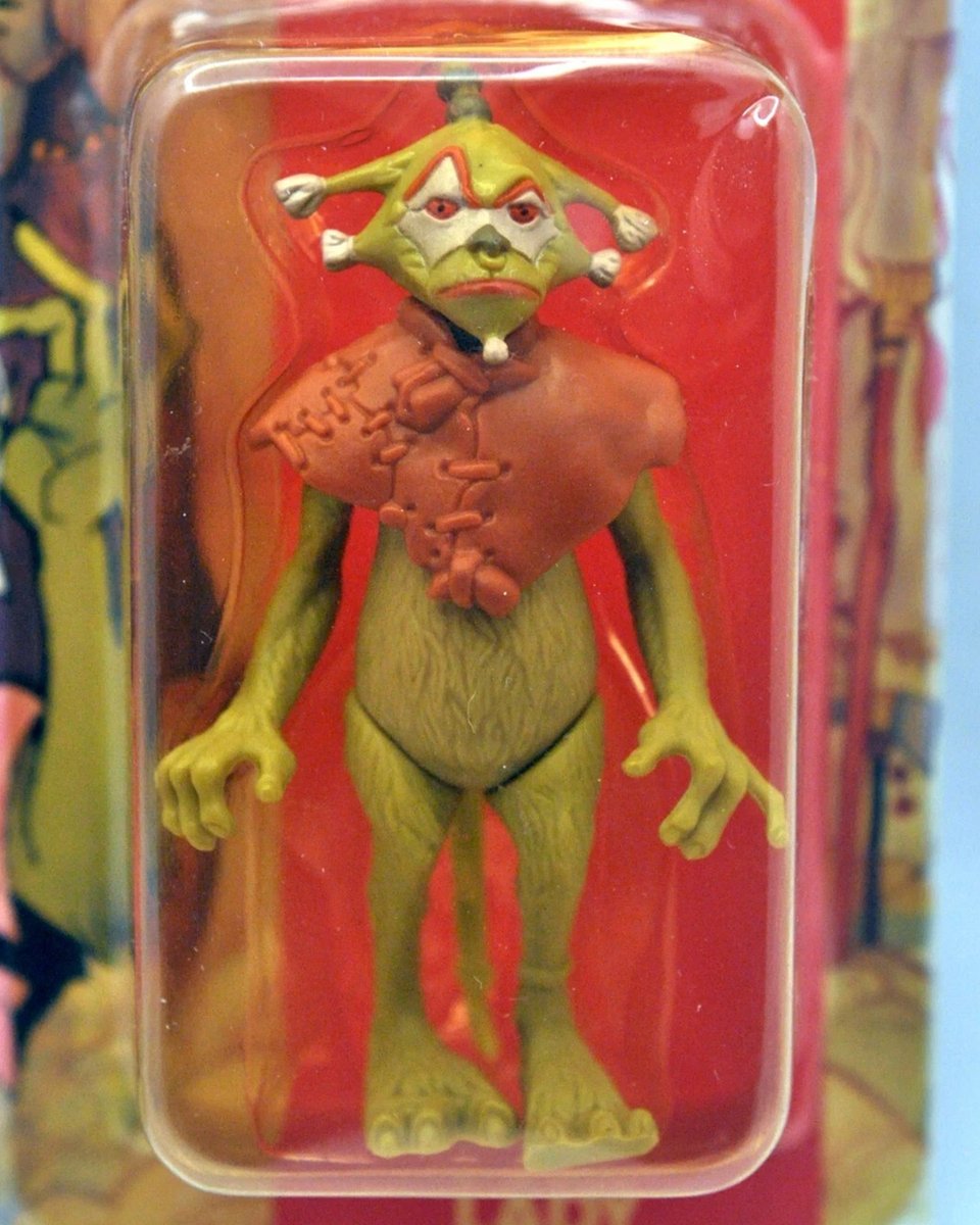 PadawanCollects's tweet photo. Urgah (Lady Gorneesh) was released in 1985 by Kenner from the Ewoks cartoon series produced by the Nelvana company. She comes with a collectors coin and a plastic shawl. The Ewoks cartoon series aired for two seasons, from 1985 to 1986. #toyhunts https://t.co/6BAgdMMACZ