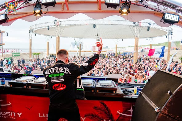 CluBBingMan's tweet photo. #LBF25 #luminosity #beach #luminositybeachfestival2025 #avb #ArminvanBuuren #astateoftrance #clubbingman #TranceFamily #Trance #Music #ABGT #ASOT #WeLoveTrance #Tronce
@CluBBingMan #FSOE #WYM #progressive https://t.co/q5A0qdIa3u