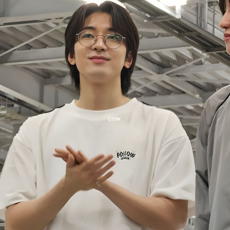 jwwmch's tweet photo. handsome in the most effortless way 🤍💫 https://t.co/Vb4MTyXMYd
