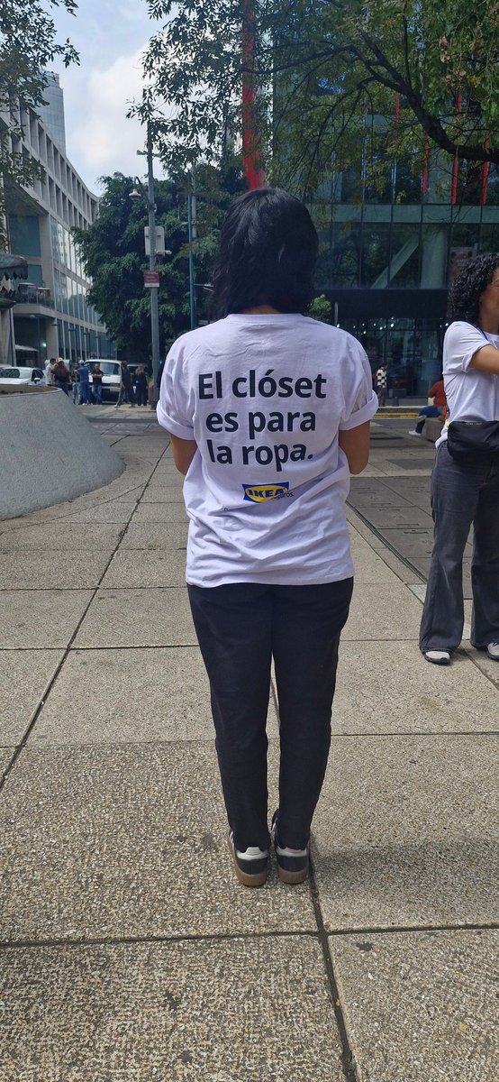 Marcha y marketing. 
#MarchaDelOrgullo2025