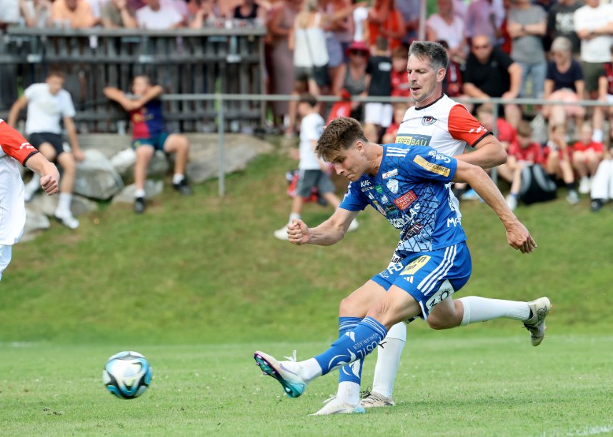 tsv_hartberg's tweet image. Wir gewinnen den Testspielauftakt gegen Unterligist USV Stiwoll mit 12:0 (6:0) 💪🏽
Für die TSV-Tore sorgten Patrik Mijic (4), Marco Hoffmann (3), Benjamin Markus, Dominik Prokop, Youba Diarra, Damjan Kovacevic und Jonas Karner.
#preseason #forzatsv #nevergiveup