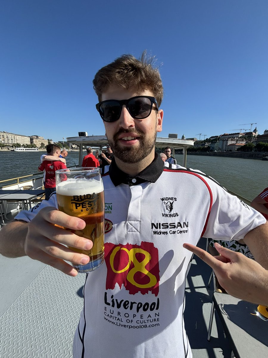 _SteTaylor's tweet photo. @WidnesRL Can’t make it to the game but cheering on from Budapest  #upthevikings @JamieMcC45 https://t.co/Fk5719OEdT