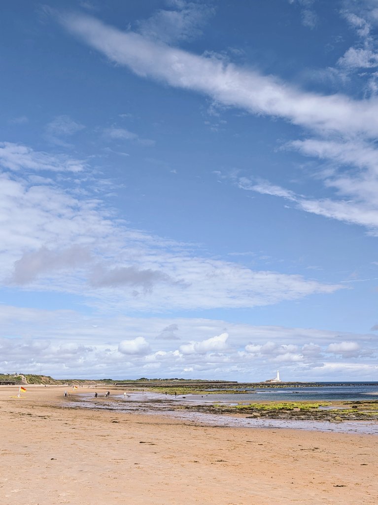 Sometimes you just can't beat Whitley Bay.
<a href="/StormHour/">#StormHour</a>