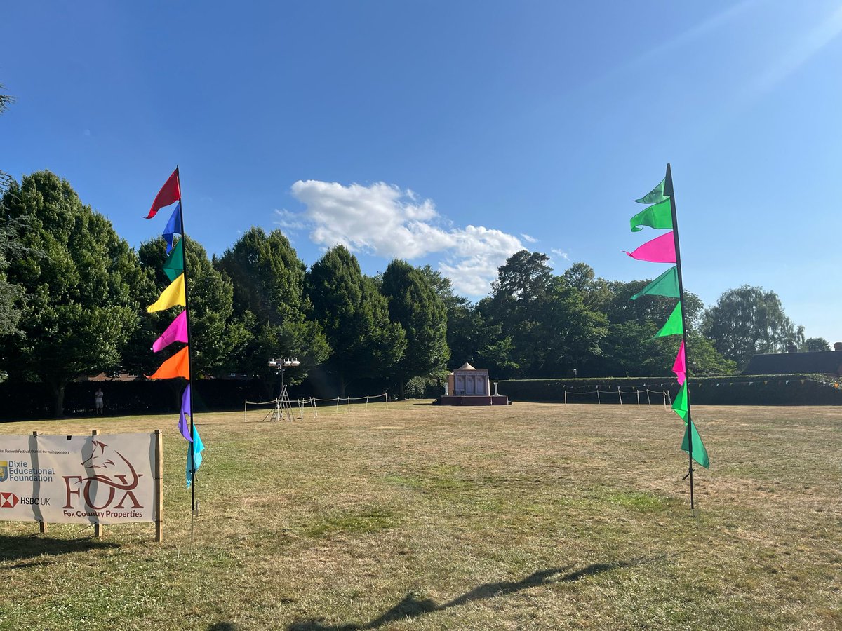 Today we are performing at Market Bosworth Festival #Bosworthfest! The sun is shining and we’re raring to go!