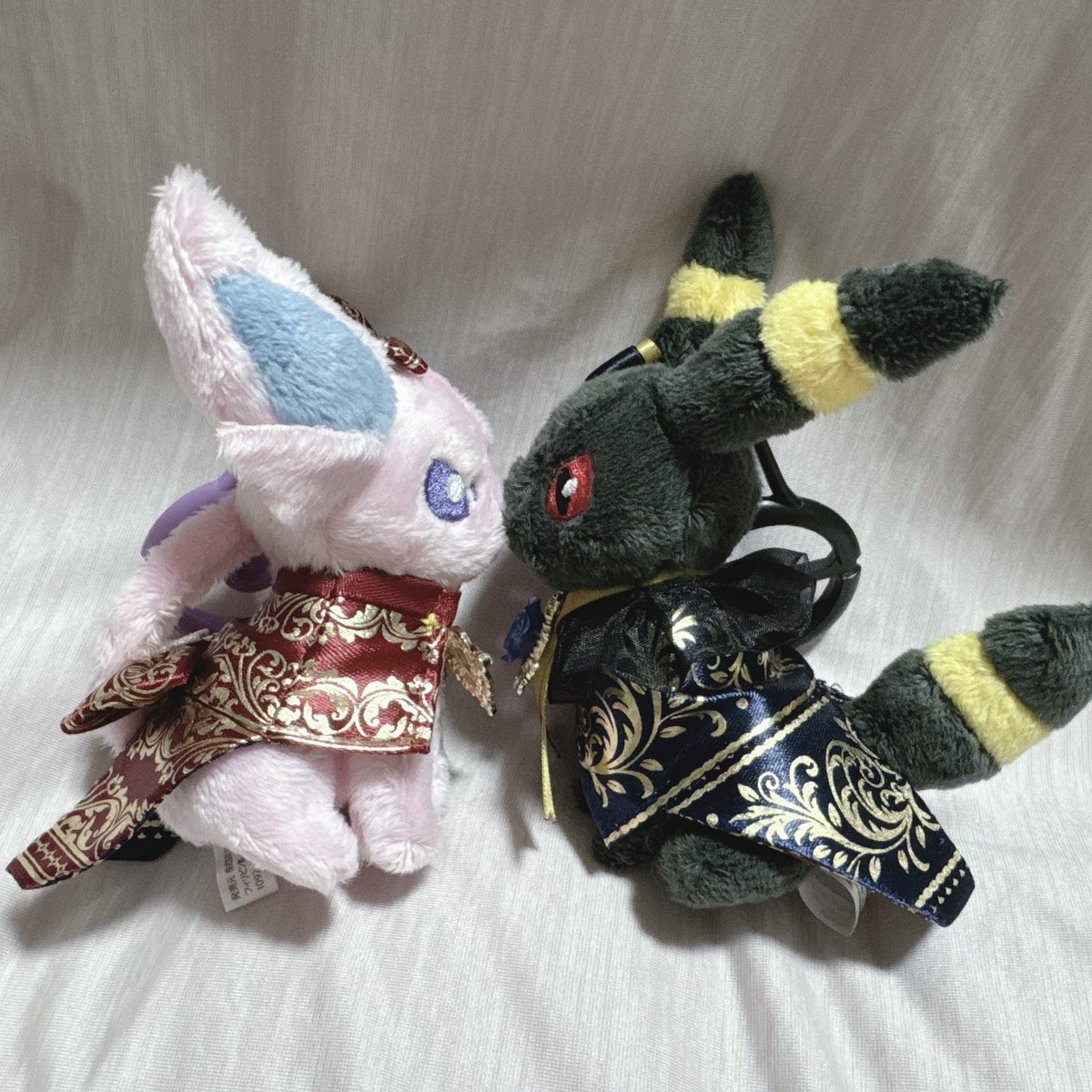 ポケモンストアで可愛い子見つけてしまったからお持ち帰りして洋服作ってみた(* ˊᵕˋㅅ)
セリア様々🙏
#ポケモン手芸部