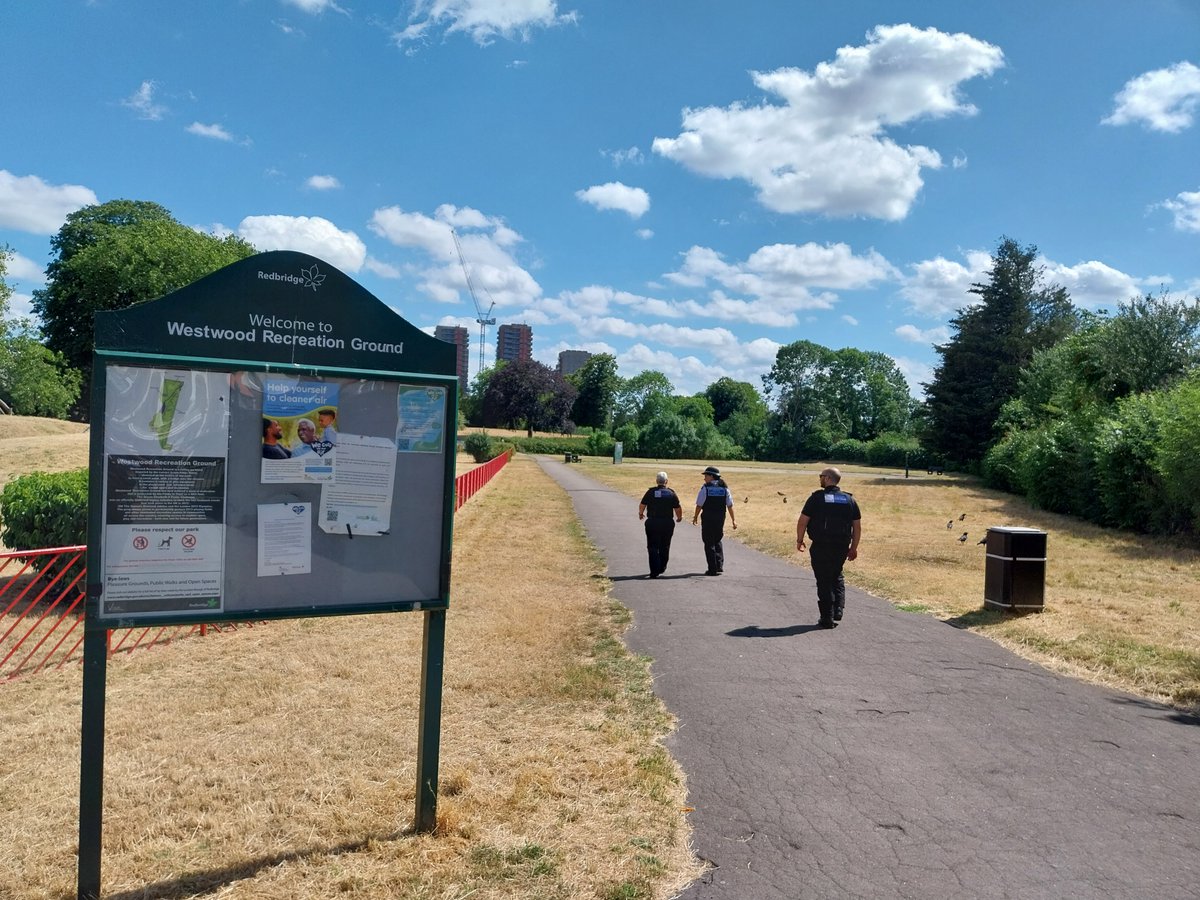 Seven Kings Police (@mpssevenkings) on Twitter photo Officers did patrols with Redbridge Park Guards today at Westwood Recreation Ground. #Parkguard <a href="/MPSRedbridge/">Redbridge MPS</a> Officers did patrols with Redbridge Park Guards today at Westwood Recreation Ground. #Parkguard <a href="/MPSRedbridge/">Redbridge MPS</a>