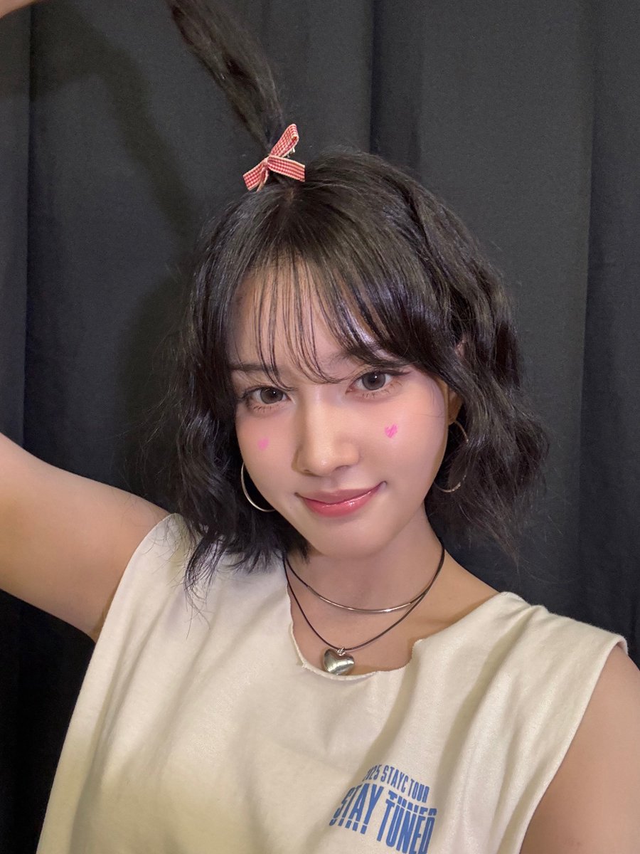 STAYC_talk's tweet image. ์์นด๋ฅดํ ์ค์~!! ์ฆ๊ฑฐ์ ์ด์๐๐
๋ค์์ ๋ ๋ง๋์ ๐๐
Jakarta SWITH~!! Menyenangkan banget๐๐
Kita ketemu lagi di lain waktu, yaa ๐๐
#STAYC #์คํ
์ด์จ #Yoon #์ค